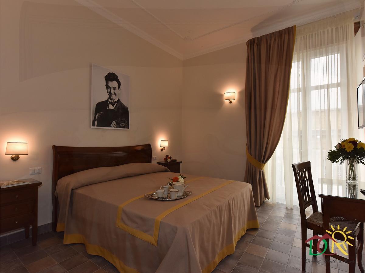 Dimora Conte Di Ruvo Nápoles Exterior foto